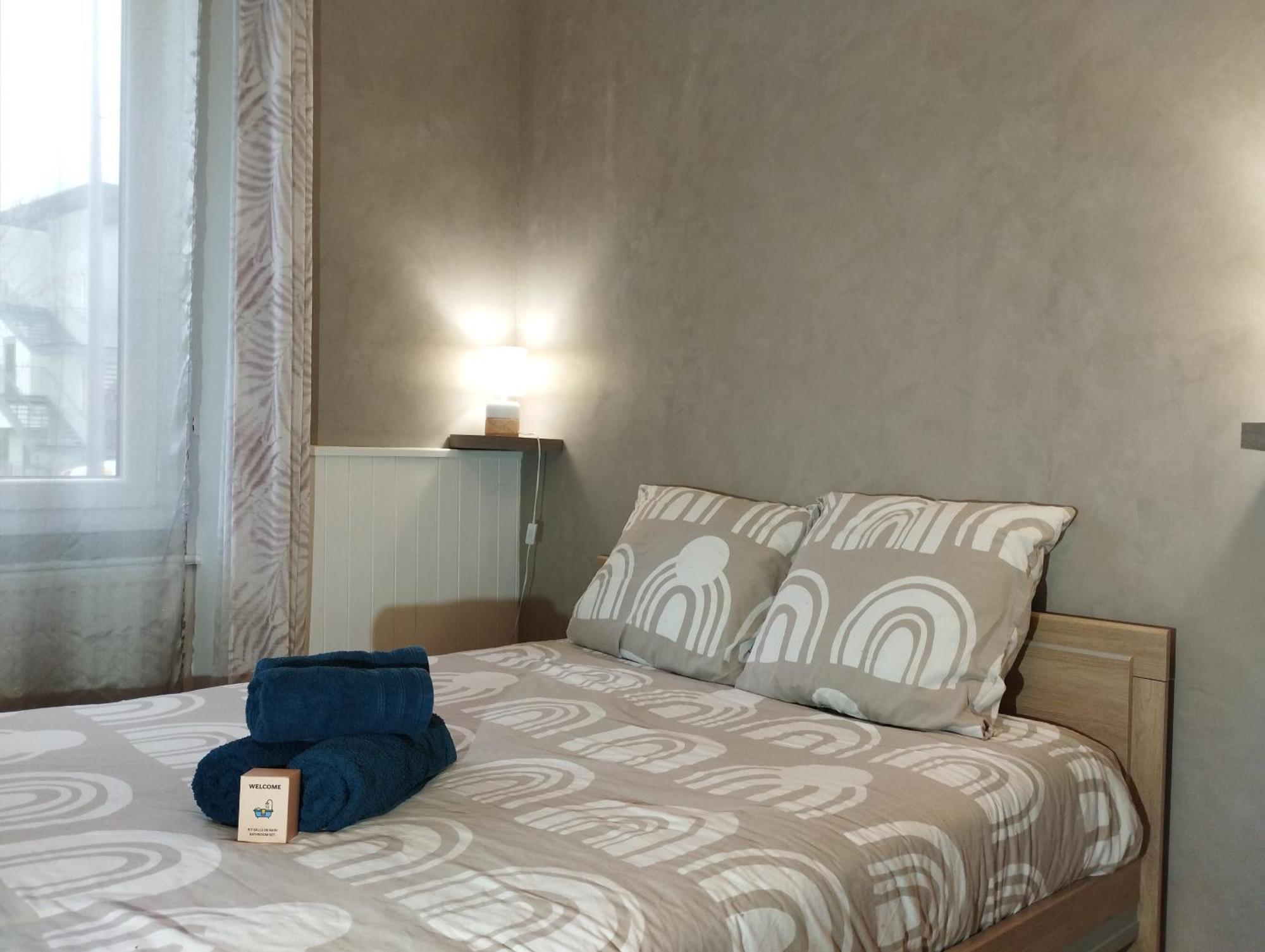 Le Manet - Appartement Proche Centre Ville - Parking Gratuit Бонвиль Экстерьер фото